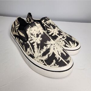 Steve Madden 9.5 Riga Black Fashion Round Toe Slip On Canvas Low Top Sneakers